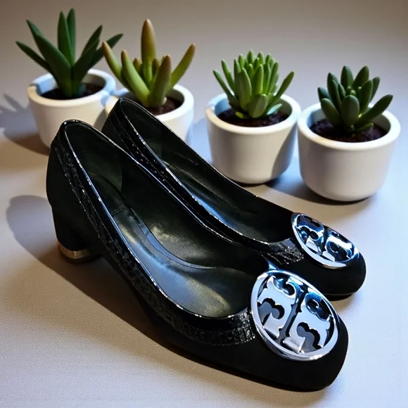 Tory Burch Women's Black Suede Heels Crocodile Embossed Trim Silver Sz 6.5 EUC - Picture 1 of 9